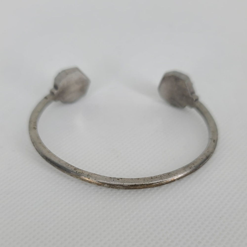Kendra Scott Brinkley Bracelet with Gray Mother of Pearl - Picture 5 of 9